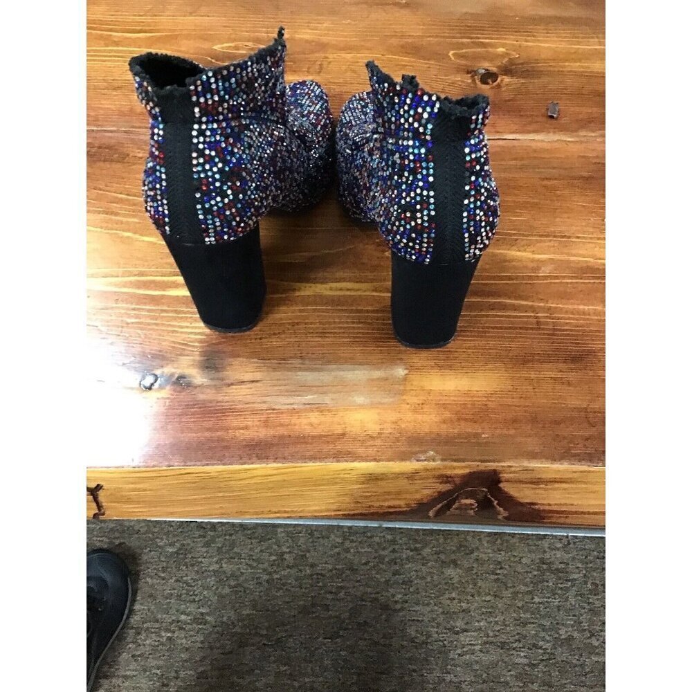 Woman’s Fun Sparkling Material Girl Bootie Size 6 ❤️ - Picture 5 of 5